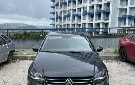 Volkswagen Polo VI (EU Market), 2015 год, 900 000 рублей, 2 фотография
