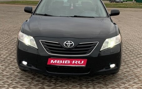 Toyota Camry, 2008 год, 870 000 рублей, 4 фотография