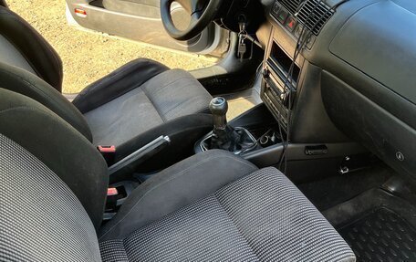 Volkswagen Golf IV, 2003 год, 380 000 рублей, 10 фотография