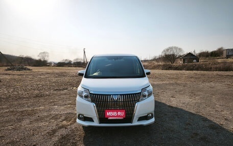 Toyota Esquire I, 2015 год, 1 900 000 рублей, 3 фотография