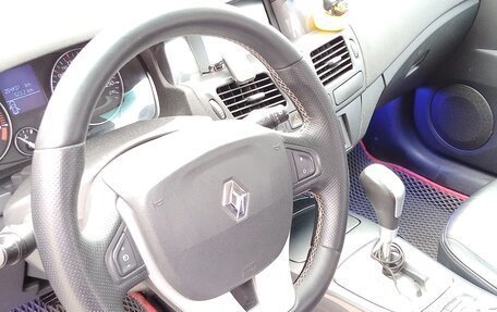 Renault Laguna III рестайлинг, 2009 год, 780 000 рублей, 16 фотография