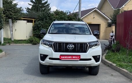 Toyota Land Cruiser Prado 150 рестайлинг 2, 2020 год, 7 500 000 рублей, 2 фотография