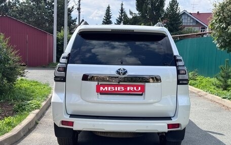 Toyota Land Cruiser Prado 150 рестайлинг 2, 2020 год, 7 500 000 рублей, 7 фотография
