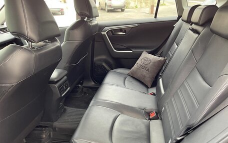 Toyota RAV4, 2021 год, 5 100 000 рублей, 6 фотография