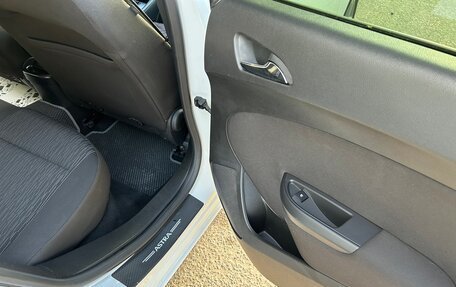 Opel Astra J, 2013 год, 750 000 рублей, 20 фотография