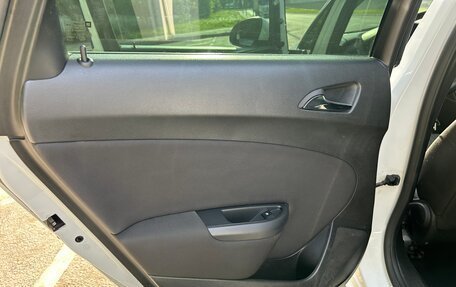 Opel Astra J, 2013 год, 750 000 рублей, 25 фотография