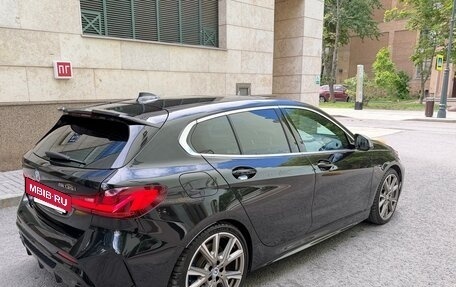 BMW 1 серия, 2022 год, 4 600 000 рублей, 5 фотография