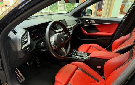 BMW 1 серия, 2022 год, 4 600 000 рублей, 12 фотография