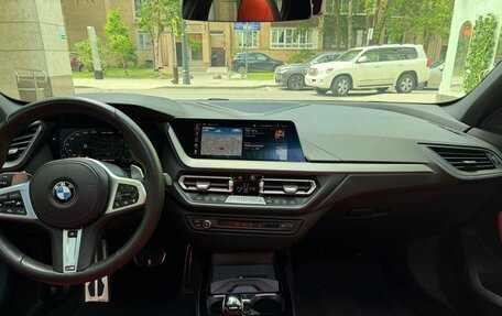 BMW 1 серия, 2022 год, 4 600 000 рублей, 15 фотография