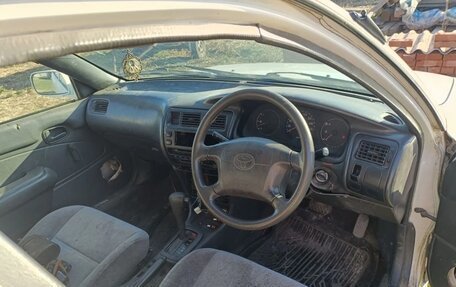 Toyota Corolla, 2001 год, 210 000 рублей, 1 фотография