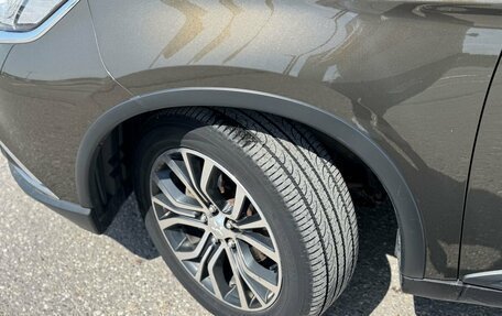 Mitsubishi Outlander III рестайлинг 3, 2017 год, 2 000 000 рублей, 4 фотография