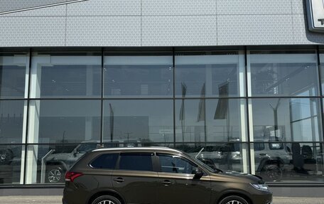 Mitsubishi Outlander III рестайлинг 3, 2017 год, 2 000 000 рублей, 11 фотография