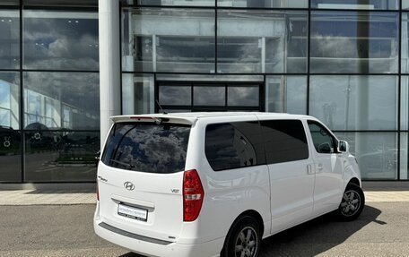 Hyundai Grand Starex Grand Starex I рестайлинг 2, 2019 год, 3 750 000 рублей, 4 фотография