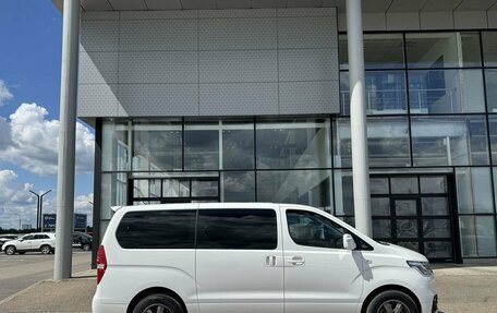 Hyundai Grand Starex Grand Starex I рестайлинг 2, 2019 год, 3 750 000 рублей, 6 фотография