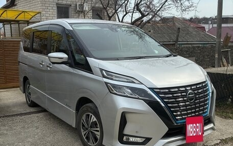 Nissan Serena IV, 2019 год, 2 050 000 рублей, 2 фотография