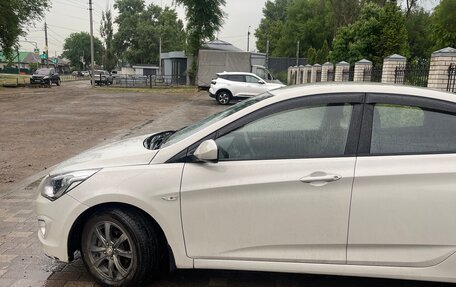 Hyundai Solaris II рестайлинг, 2015 год, 490 000 рублей, 8 фотография