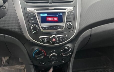 Hyundai Solaris II рестайлинг, 2015 год, 490 000 рублей, 10 фотография