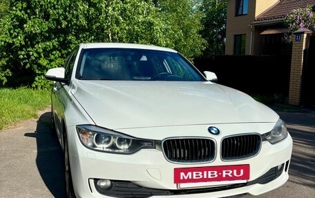 BMW 3 серия, 2013 год, 1 600 000 рублей, 2 фотография