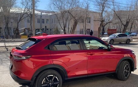 Honda Vezel, 2021 год, 3 100 000 рублей, 2 фотография