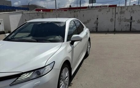 Toyota Camry, 2019 год, 3 150 000 рублей, 2 фотография