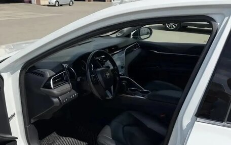 Toyota Camry, 2019 год, 3 150 000 рублей, 11 фотография