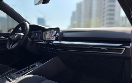 Volkswagen Golf VIII, 2022 год, 2 130 000 рублей, 21 фотография