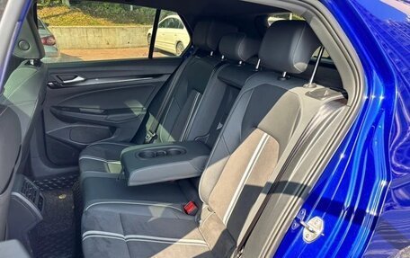 Volkswagen Golf VIII, 2022 год, 2 130 000 рублей, 19 фотография