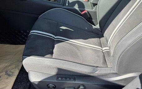 Volkswagen Golf VIII, 2022 год, 2 130 000 рублей, 16 фотография