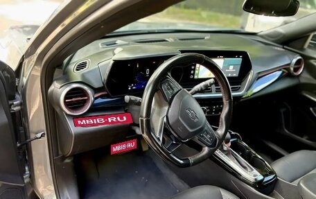 Chevrolet Trax, 2023 год, 2 100 000 рублей, 7 фотография