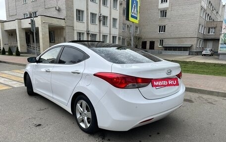 Hyundai Avante, 2013 год, 900 000 рублей, 7 фотография