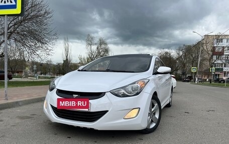 Hyundai Avante, 2013 год, 900 000 рублей, 3 фотография