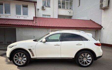 Infiniti QX70, 2015 год, 2 990 000 рублей, 9 фотография