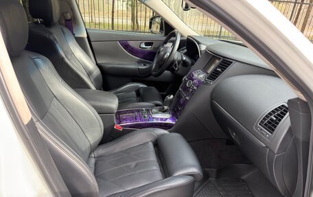 Infiniti QX70, 2015 год, 2 990 000 рублей, 23 фотография