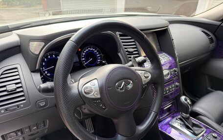 Infiniti QX70, 2015 год, 2 990 000 рублей, 26 фотография