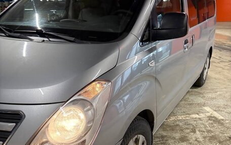 Hyundai H-1 II рестайлинг, 2016 год, 2 490 000 рублей, 4 фотография