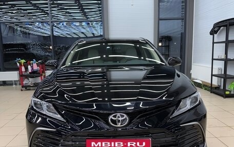 Toyota Camry, 2022 год, 3 520 000 рублей, 2 фотография