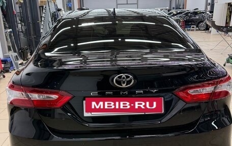Toyota Camry, 2022 год, 3 520 000 рублей, 5 фотография