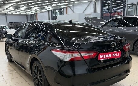 Toyota Camry, 2022 год, 3 520 000 рублей, 6 фотография