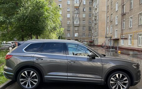 Volkswagen Touareg III, 2020 год, 4 800 000 рублей, 3 фотография