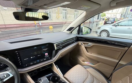 Volkswagen Touareg III, 2020 год, 4 800 000 рублей, 20 фотография