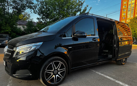Mercedes-Benz V-Класс, 2017 год, 3 500 000 рублей, 8 фотография