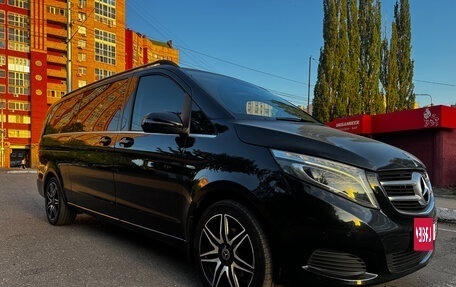 Mercedes-Benz V-Класс, 2017 год, 3 500 000 рублей, 9 фотография