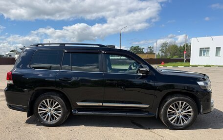 Toyota Land Cruiser 200, 2018 год, 5 950 000 рублей, 4 фотография