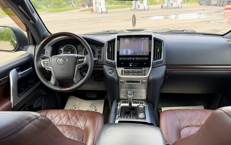 Toyota Land Cruiser 200, 2018 год, 5 950 000 рублей, 10 фотография