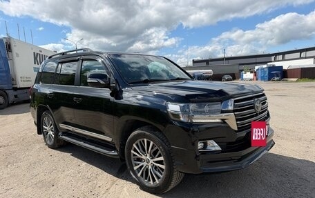 Toyota Land Cruiser 200, 2018 год, 5 950 000 рублей, 2 фотография