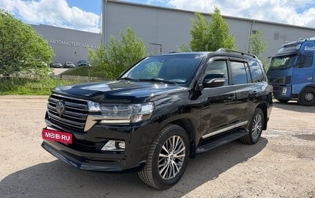 Toyota Land Cruiser 200, 2018 год, 5 950 000 рублей, 3 фотография