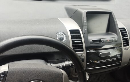 Toyota Prius, 2007 год, 850 000 рублей, 17 фотография