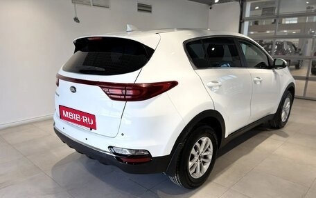 KIA Sportage IV рестайлинг, 2020 год, 2 125 400 рублей, 6 фотография
