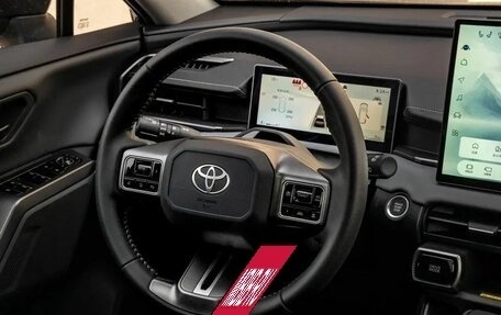 Toyota RAV4, 2026 год, 3 755 000 рублей, 19 фотография