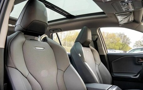 Toyota RAV4, 2026 год, 3 755 000 рублей, 31 фотография